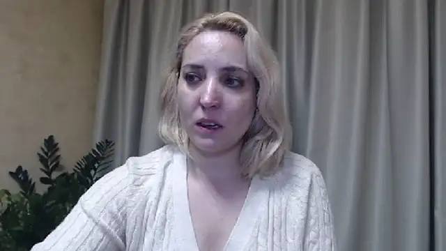 Snapshot of sweetpussy chatting on 01/28/25, 07:53 sweetpussy online show from 01/28/25, 07:53