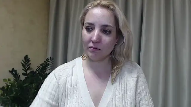 Snapshot of sweetpussy chatting on 02/09/25, 09:17 sweetpussy online show from 02/09/25, 09:17