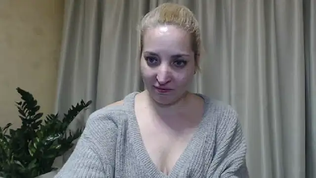 Snapshot of sweetpussy chatting on 03/19/25, 06:34 sweetpussy online show from 03/19/25, 06:34