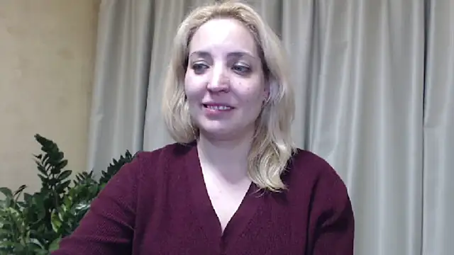 Snapshot of sweetpussy chatting on 03/21/25, 09:23 sweetpussy online show from 03/21/25, 09:23