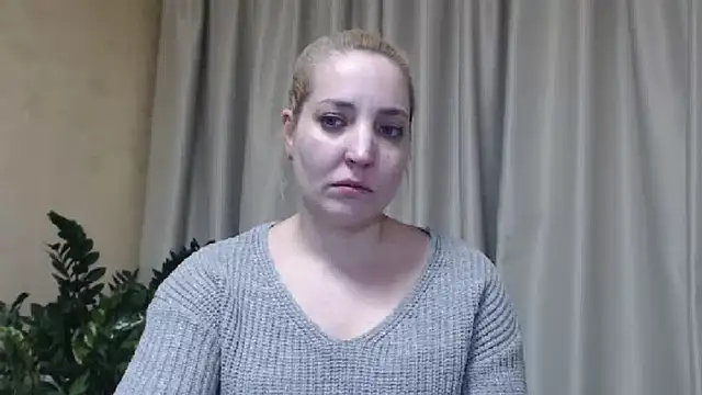 Snapshot of sweetpussy chatting on 03/22/25, 03:20 sweetpussy online show from 03/22/25, 03:20
