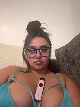 Snapshot of Wild_Busty_Niyah_XX chatting on 03/10/26, 09:20 Wild Busty Niyah XX online show from 03/10/26, 09:20