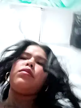 flor salvaje  online show from 12/14/25, 06:30