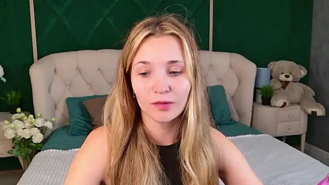 Snapshot of Lina_Sinerz chatting on 07/23/26, 03:43 Lina Sinerz online show from 07/23/26, 03:43