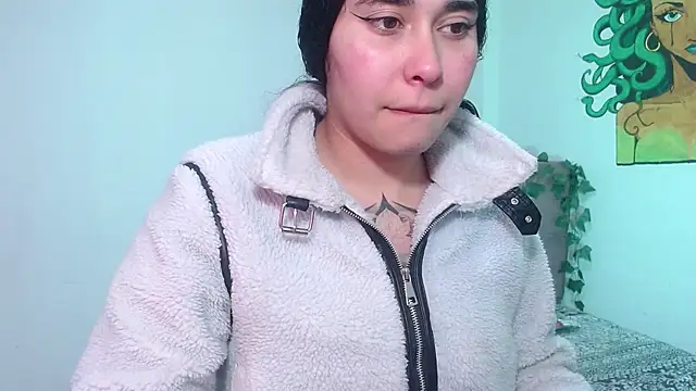 naomybenedetti online show from 12/15/25, 02:54