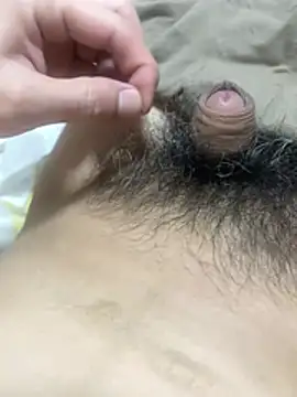 Snapshot of hairylittledic chatting on 07/18/26, 10:52 hairylittledic online show from 07/18/26, 10:52