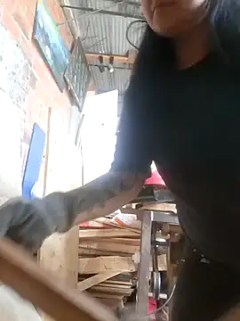 Snapshot of Magenta_Moon chatting on 12/17/25, 08:26 Magenta Moon online show from 12/17/25, 08:26