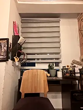 Magenta Moon online show from 02/09/26, 11:53