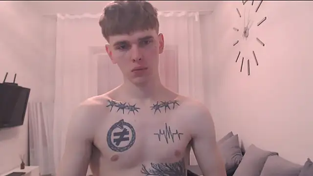 Fredd Xanders online show from 04/15/26, 01:56