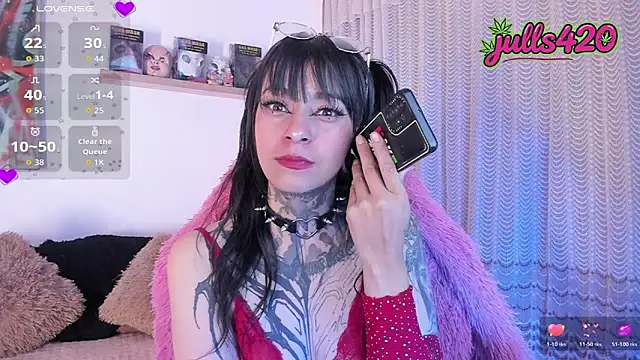 Julls420  online show from 05/12/26, 03:25