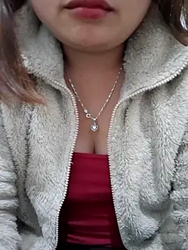 Snapshot of su-kem2 chatting on 12/16/25, 07:57 su-kem2 online show from 12/16/25, 07:57