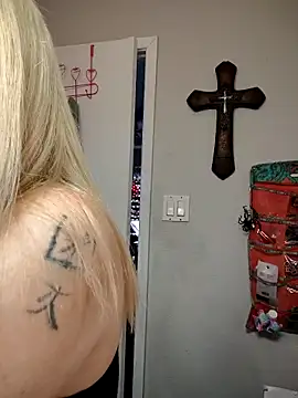 SpiderRose online show from 02/07/26, 05:38