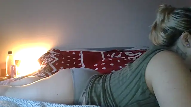 Julie0411 online show from 12/19/25, 07:59