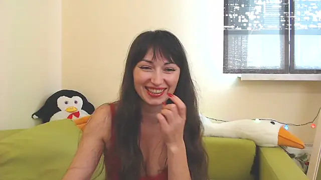 Snapshot of RosiAlina chatting on 12/15/25, 12:09 RosiAlina online show from 12/15/25, 12:09