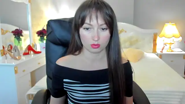 Snapshot of RosiAlina chatting on 05/06/26, 06:30 RosiAlina online show from 05/06/26, 06:30
