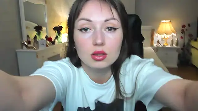 Snapshot of RosiAlina chatting on 06/12/26, 08:13 RosiAlina online show from 06/12/26, 08:13