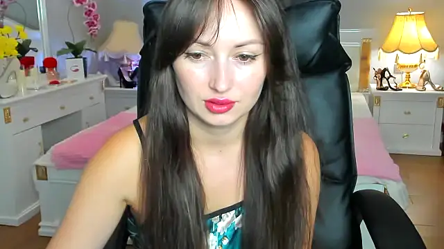 Snapshot of RosiAlina chatting on 07/17/26, 06:31 RosiAlina online show from 07/17/26, 06:31