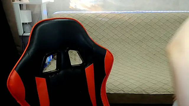 MiaBun1 online show from 01/13/26, 03:23