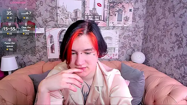 Snapshot of winxxxyy chatting on 12/15/25, 09:02 winxxxyy online show from 12/15/25, 09:02