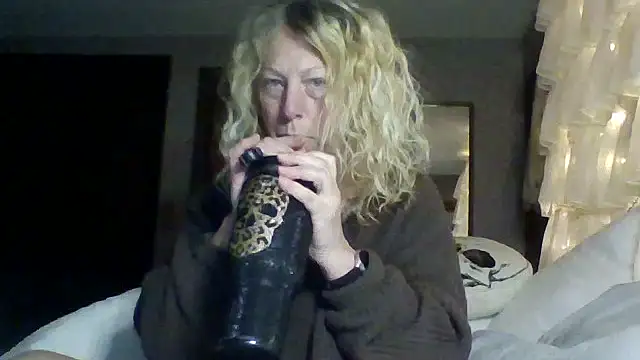 Outdoorchicjj online show from 02/24/26, 12:14