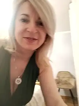 AhlyssaLove1155 online show from 04/22/26, 03:20