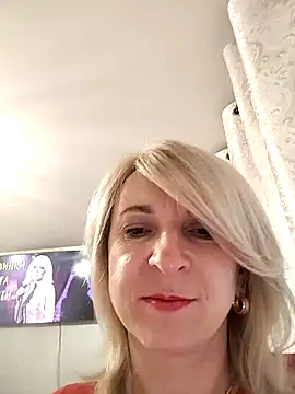 AhlyssaLove1155 online show from 04/22/26, 04:52