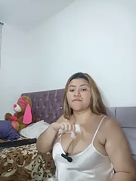Sofia  Saenz online show from 04/01/26, 04:46