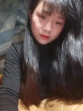 Snapshot of hinata-xx chatting on 12/16/25, 03:33 hinata-xx online show from 12/16/25, 03:33