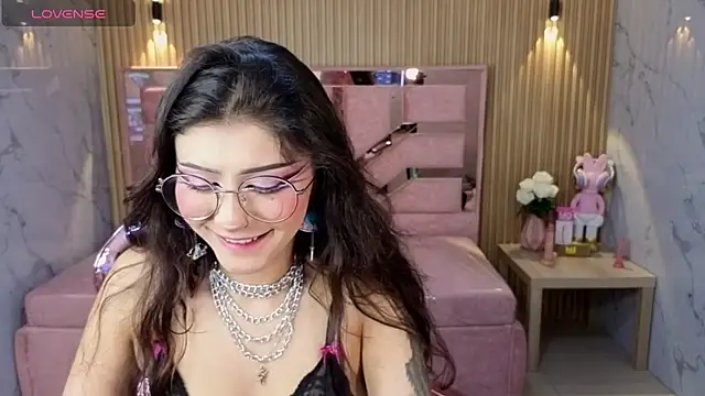 Snapshot of miss_devil_s chatting on 02/20/26, 03:03 miss devil s online show from 02/20/26, 03:03