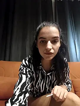 Snapshot of SoniaMoonnnn chatting on 01/14/26, 05:07 SoniaMoonnnn online show from 01/14/26, 05:07