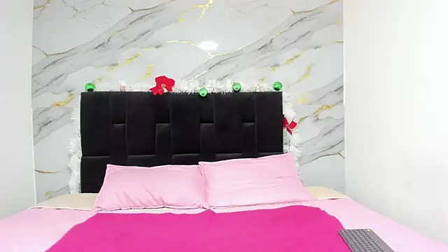 emmmaa moon online show from 12/16/25, 05:40