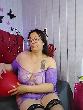 Snapshot of Susana_Rojas chatting on 02/15/26, 10:14 Susana Rojas online show from 02/15/26, 10:14