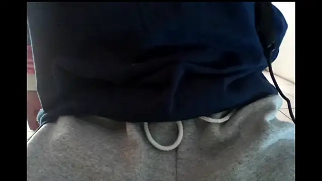 hydrum04 online show from 12/15/25, 09:41