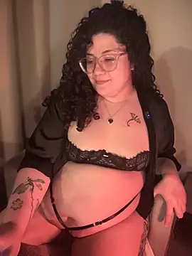 Snapshot of VanesssaMilf_ chatting on 12/23/25, 01:14 VanesssaMilf online show from 12/23/25, 01:14