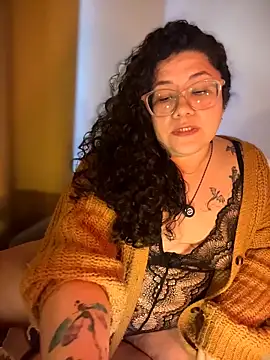 Snapshot of VanesssaMilf_ chatting on 02/01/26, 10:19 VanesssaMilf online show from 02/01/26, 10:19