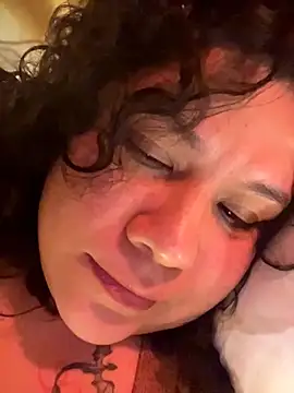 Snapshot of VanesssaMilf_ chatting on 02/04/26, 03:01 VanesssaMilf online show from 02/04/26, 03:01