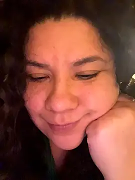 Snapshot of VanesssaMilf_ chatting on 02/23/26, 04:43 VanesssaMilf online show from 02/23/26, 04:43