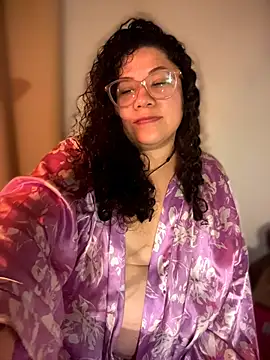 Snapshot of VanesssaMilf_ chatting on 02/26/26, 03:27 VanesssaMilf online show from 02/26/26, 03:27