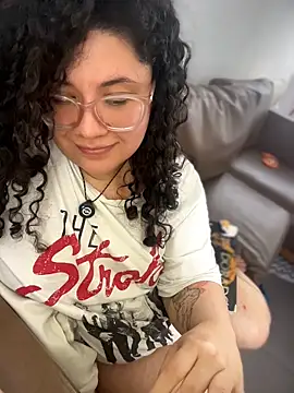 VanesssaMilf  online show from 04/22/26, 02:18