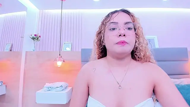 abril dolly online show from 12/15/25, 05:50