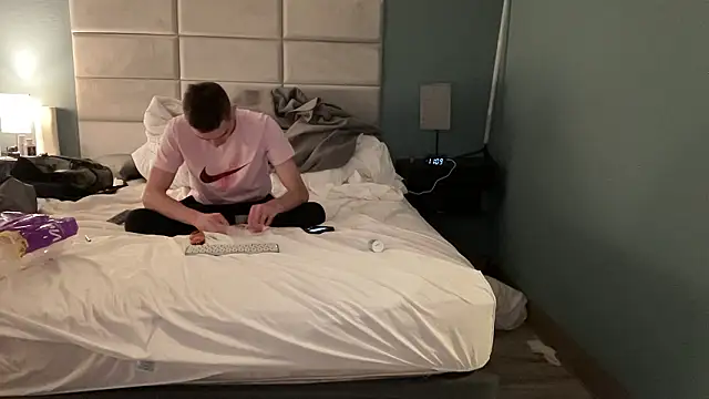 Snapshot of cosmiccloudpig chatting on 02/03/26, 07:57 cosmiccloudpig online show from 02/03/26, 07:57