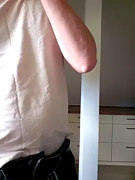 bigCock91420 online show from 04/26/26, 10:13