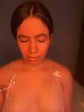 ValentinaEliot online show from 04/28/26, 01:04