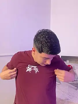 Goldenknight33 online show from 04/14/26, 02:12