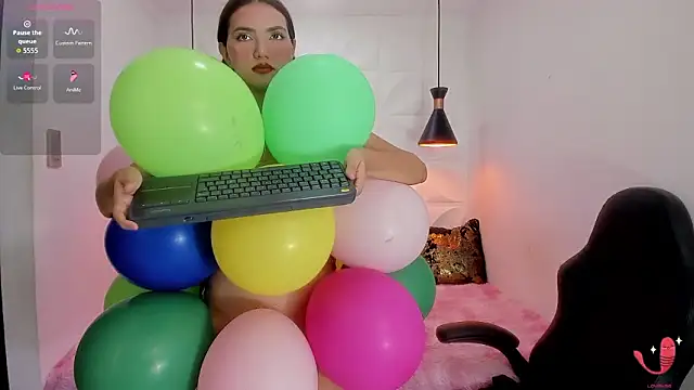 valeriecute18 online show from 03/11/26, 08:26