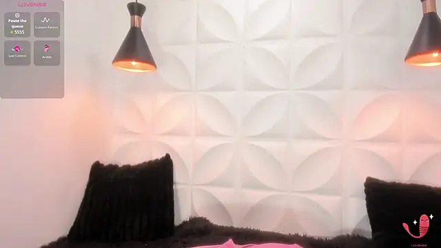 valeriecute18 online show from 03/28/26, 11:37