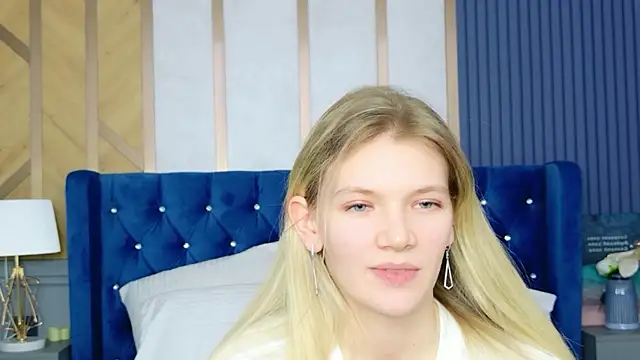 Vivien Hans online show from 01/17/26, 12:04