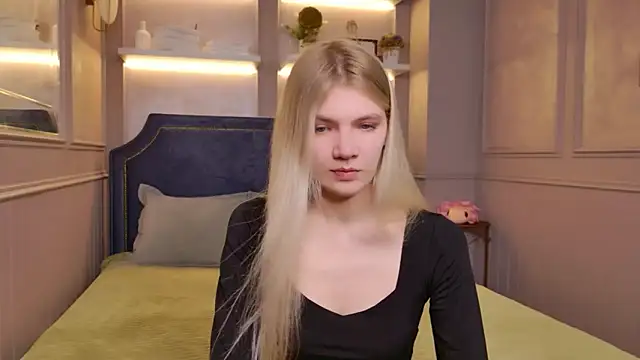 Vivien Hans online show from 04/02/26, 08:39