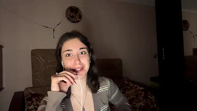 Snapshot of AnitraWackerbarth chatting on 12/21/25, 10:17 AnitraWackerbarth online show from 12/21/25, 10:17