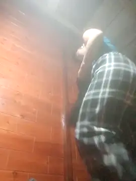 Amiluli online show from 12/19/25, 10:17